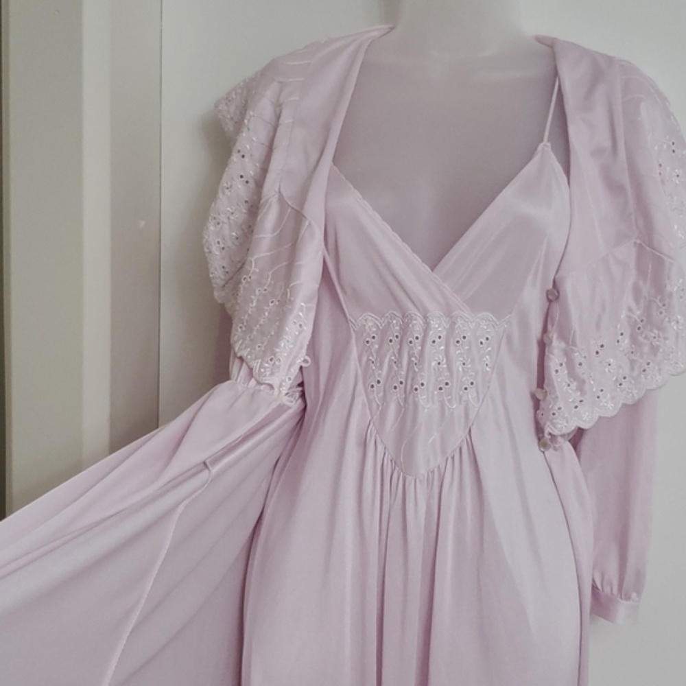 Vintage eyelet penoir set S/M 34-35 bust